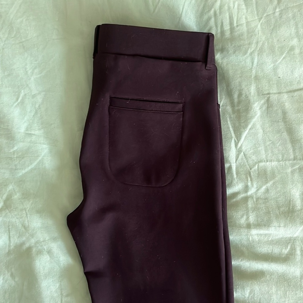 Black 7-pocket Dress Pant Yoga Pants - Medium (US 8-10) 32” inseam